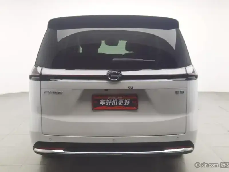 2024 GAC Trumpchi E8 с пробегом 6 100 км