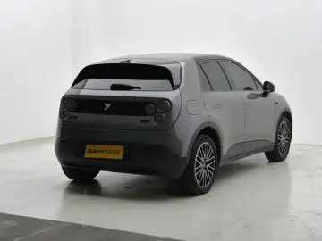 2025 Nio Firefly с пробегом 26 900 км
