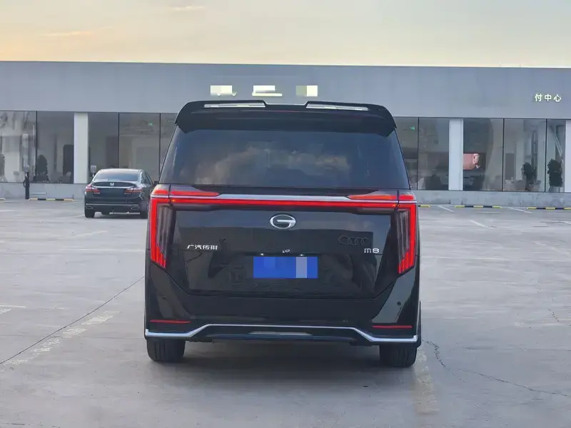 2024 GAC Trumpchi M8 с пробегом 15 000 км