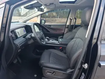 2024 GAC Trumpchi M8 с пробегом 15 000 км