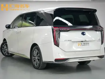 2024 GAC Trumpchi M8 с пробегом 10 500 км