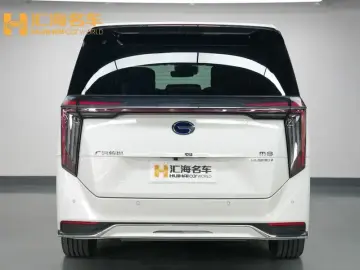 2024 GAC Trumpchi M8 с пробегом 10 500 км