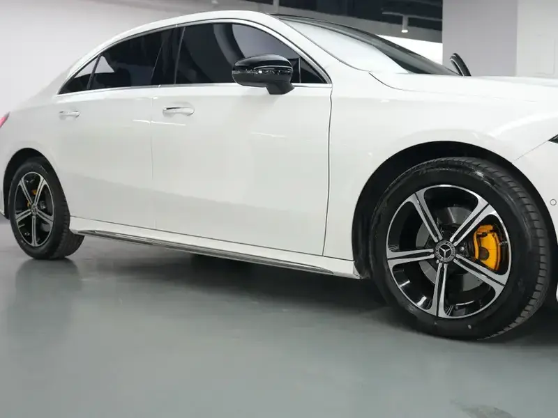 2024 GAC Trumpchi M8 с пробегом 10 500 км