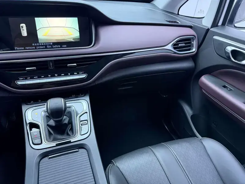 2021 GAC Trumpchi M6 с пробегом 700 км
