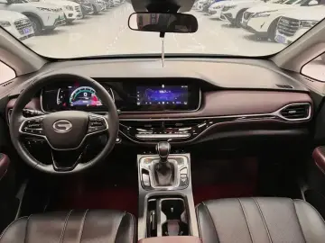 2021 GAC Trumpchi M6 с пробегом 48 600 км