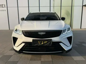 2025 Geely Binyue с пробегом 4 000 км