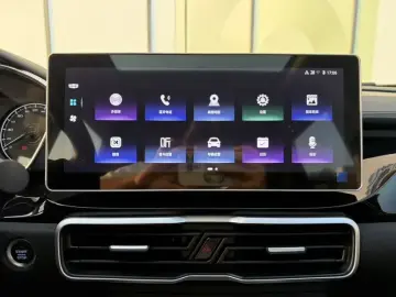 2025 Geely Binyue с пробегом 4 000 км