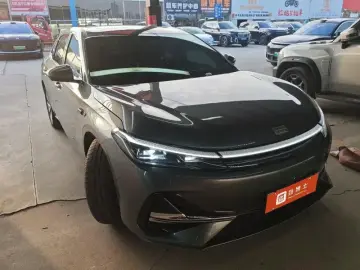 2025 Geely Galaxy A7 с пробегом 53 000 км