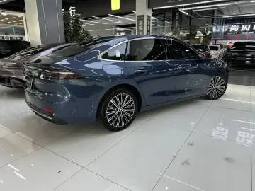 2025 Geely Galaxy A7 с пробегом 9 900 км