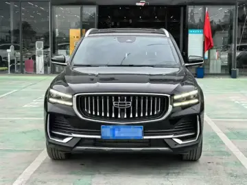 2025 Geely Monjaro с пробегом 23 000 км