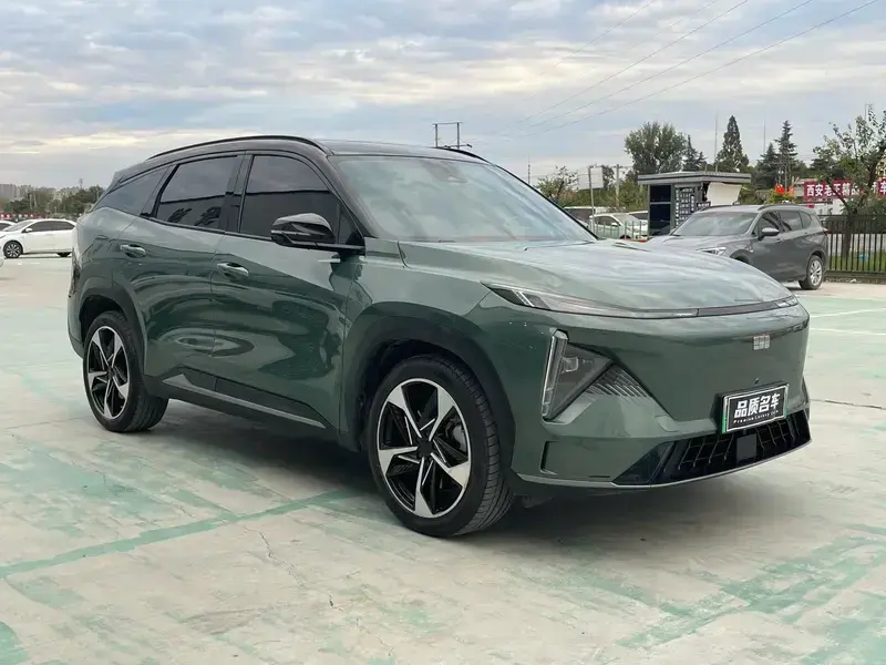 2024 Geely Galaxy L7 с пробегом 54 000 км