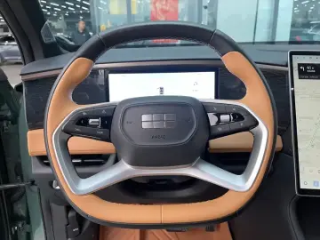 2024 Geely Galaxy L7 с пробегом 54 000 км