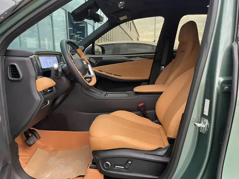 2024 Geely Galaxy L7 с пробегом 54 000 км