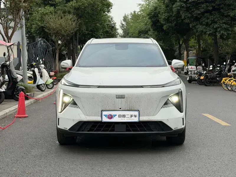 2023 Geely Galaxy L7 с пробегом 47 000 км
