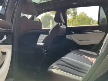 2024 Geely Monjaro с пробегом 31 000 км