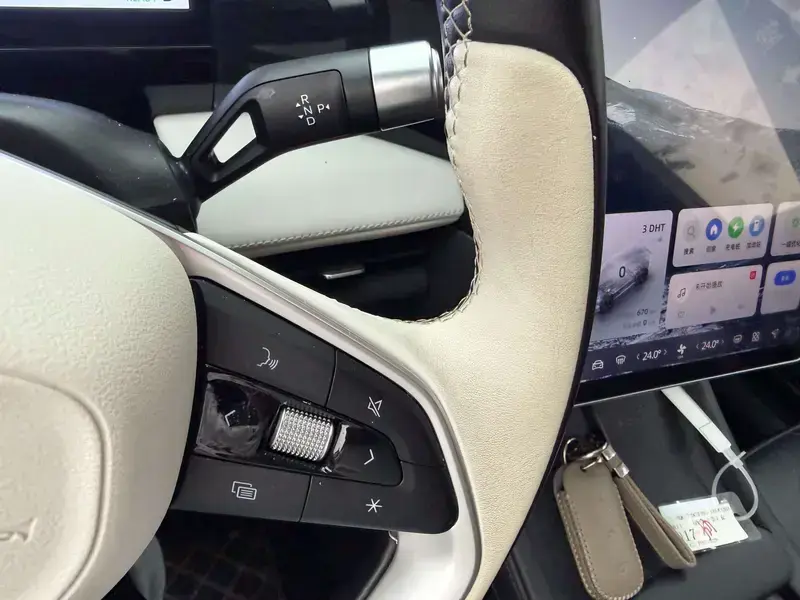 2023 Geely Galaxy L7 с пробегом 47 000 км