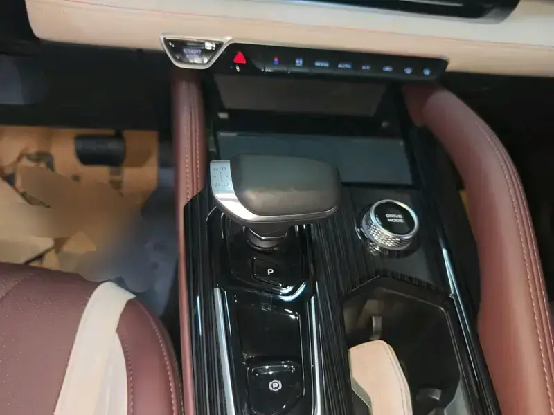 2024 Geely Monjaro с пробегом 49 900 км