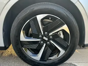 2025 Geely Galaxy L6 с пробегом 32 700 км