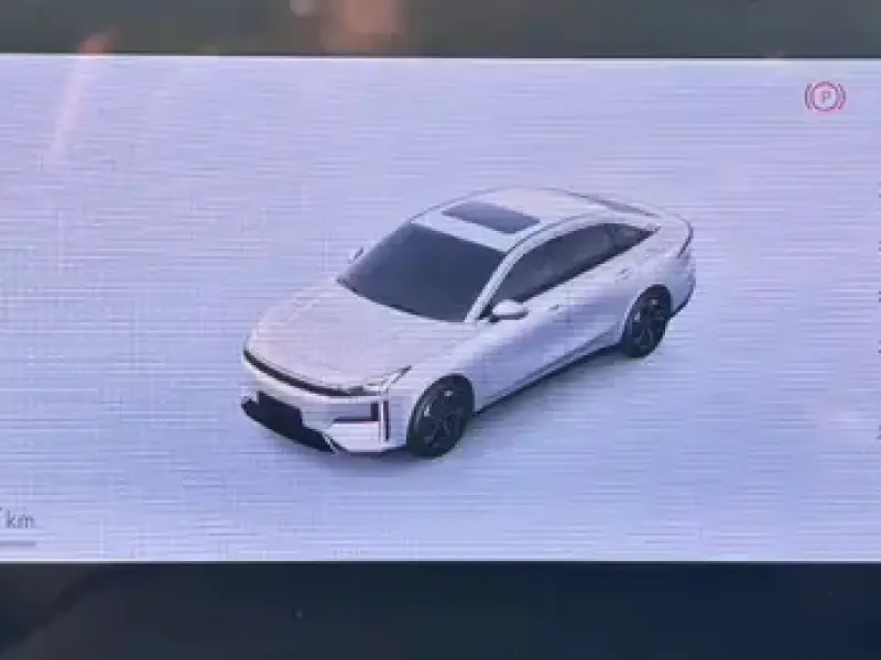 2025 Geely Galaxy L6 с пробегом 32 700 км