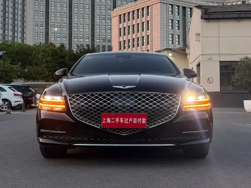 2023 Genesis G80 с пробегом 70 000 км