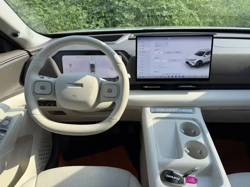 2025 Haval Xiaolong Max с пробегом 13 000 км