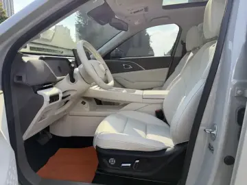 2025 Haval Xiaolong Max с пробегом 13 000 км