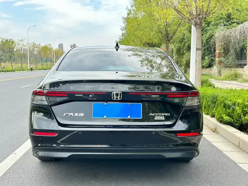 2025 Honda Accord с пробегом 21 000 км