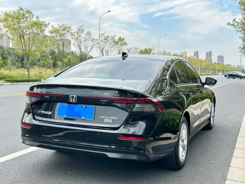 2025 Honda Accord с пробегом 21 000 км