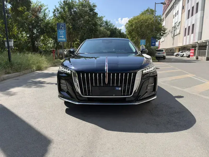 2023 Hongqi H5 с пробегом 39 000 км