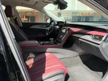 2023 Hongqi H5 с пробегом 39 000 км