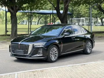 2023 Hongqi H5 с пробегом 33 000 км