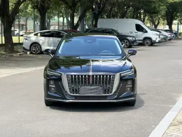 2023 Hongqi H5 с пробегом 33 000 км