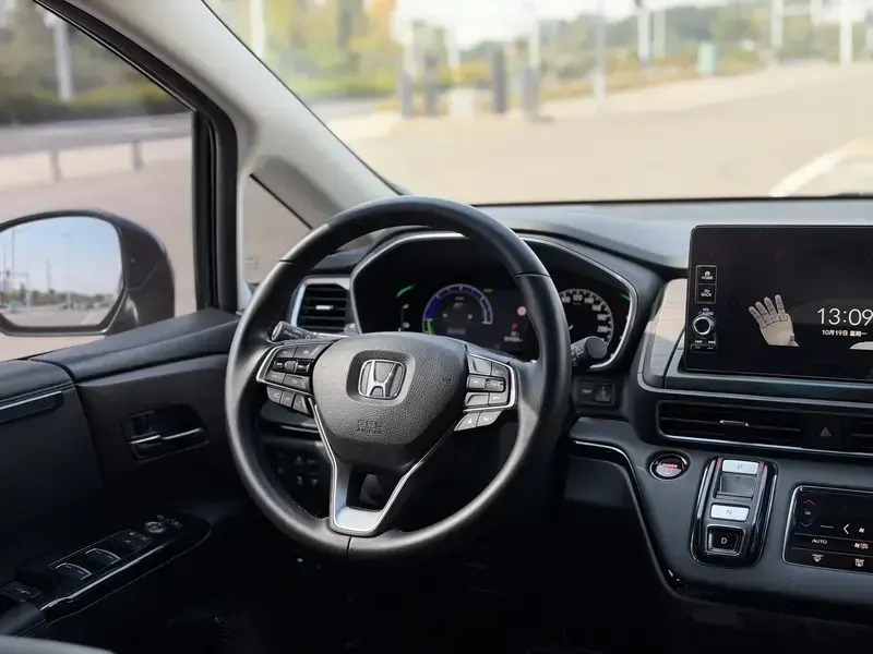 2024 Honda Odyssey с пробегом 17 000 км