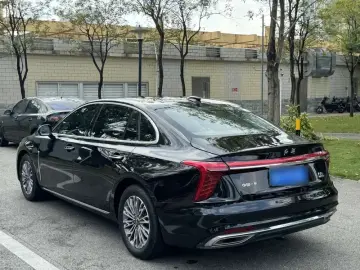 2024 Hongqi H5 с пробегом 70 000 км