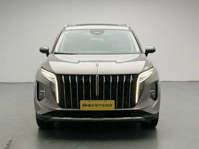 2024 Hongqi HS7 с пробегом 18 600 км