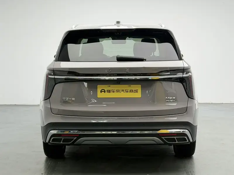 2024 Hongqi HS7 с пробегом 18 600 км