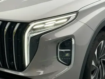 2024 Hongqi HS7 с пробегом 18 600 км