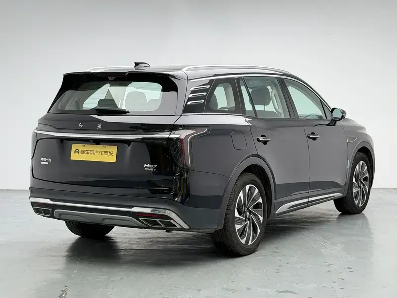 2024 Hongqi HS7 с пробегом 20 200 км