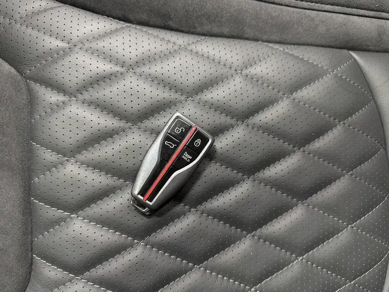 2019 Hongqi HS5 с пробегом 24 700 км