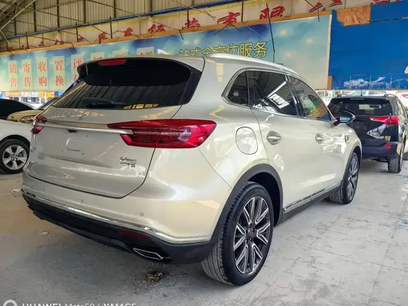 2022 Hongqi HS5 с пробегом 90 000 км
