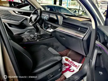 2022 Hongqi HS5 с пробегом 90 000 км