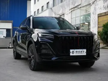 2025 Hongqi HS5 с пробегом 10 000 км