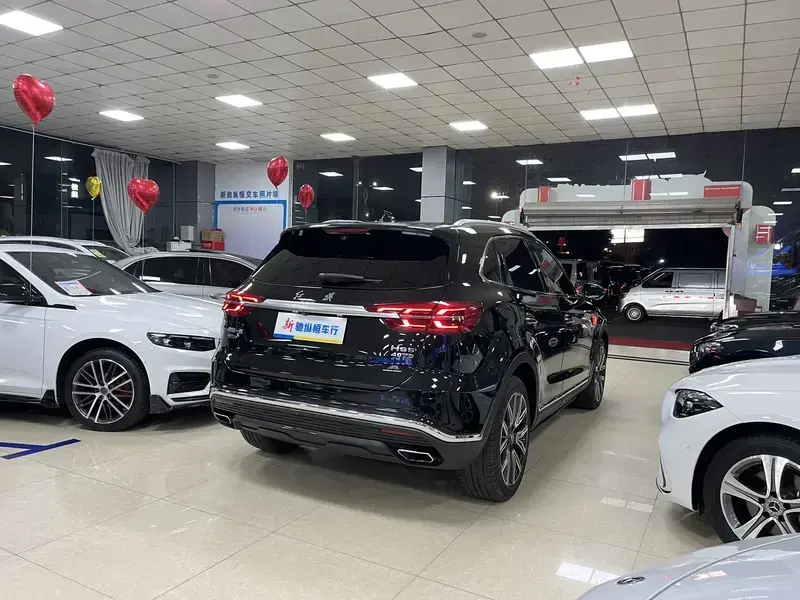 2022 Hongqi HS5 с пробегом 73 000 км
