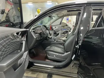 2022 Hongqi HS5 с пробегом 73 000 км