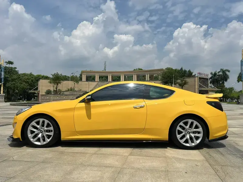 2012 Hyundai Genesis Coupe с пробегом 122 000 км