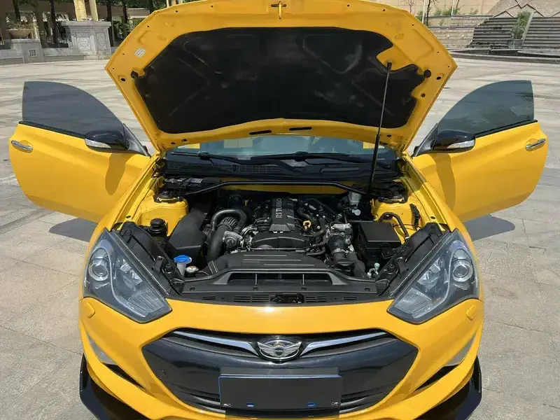 2012 Hyundai Genesis Coupe с пробегом 122 000 км
