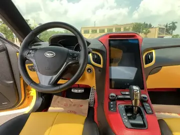 2012 Hyundai Genesis Coupe с пробегом 122 000 км