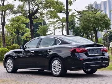 2019 Infiniti Q70 с пробегом 58 000 км