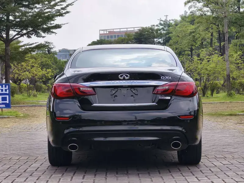 2019 Infiniti Q70 с пробегом 58 000 км