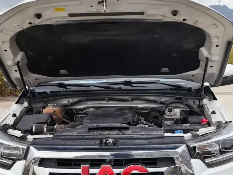 2018 JAC T8 с пробегом 33 000 км